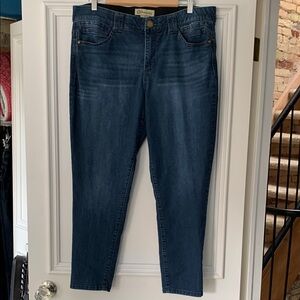 Women's almost Brand New Blue Jeans